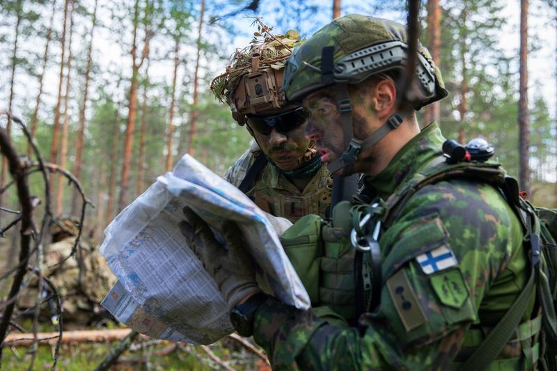 Soldat finlandez alaturi de unul american la exercitiul militar „Ryske 22”, Foto: U.S. Army / Zuma Press / Profimedia Images