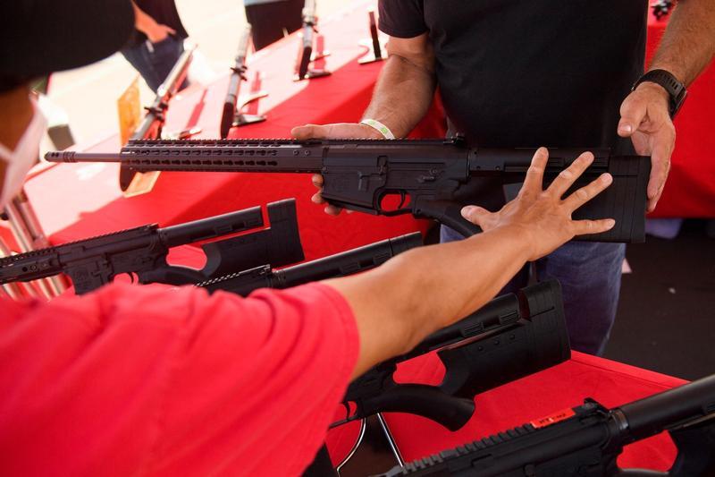 Arme semiautomate, Foto: Patrick T. Fallon / AFP / Profimedia Images