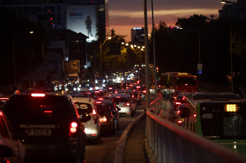 Trafic aglomerat în București, Foto: Inquam Photos / Octav Ganea