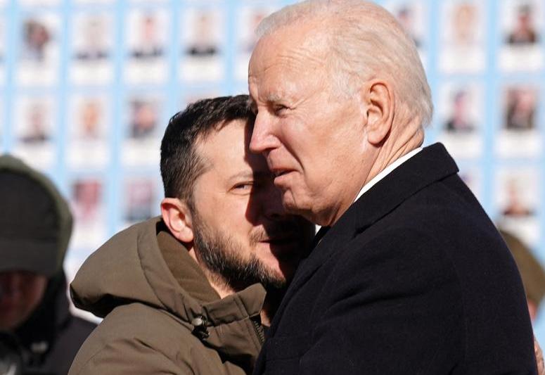 Volodimir Zelenski si Joe Biden la Kiev, Foto: Dimitar DILKOFF / AFP / Profimedia