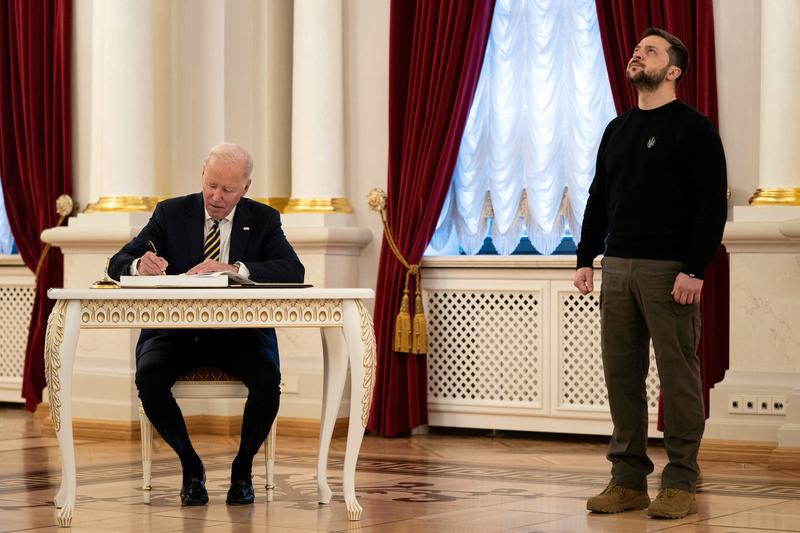 Joe Biden în vizită la Volodimir Zelenski la Kiev, Foto: Evan Vucci / Associated Press / Profimedia Images