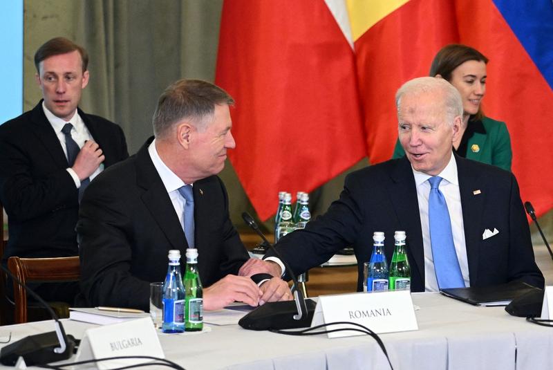 Klaus Iohannis și Joe Biden la Varșovia, Foto: MANDEL NGAN / AFP / Profimedia