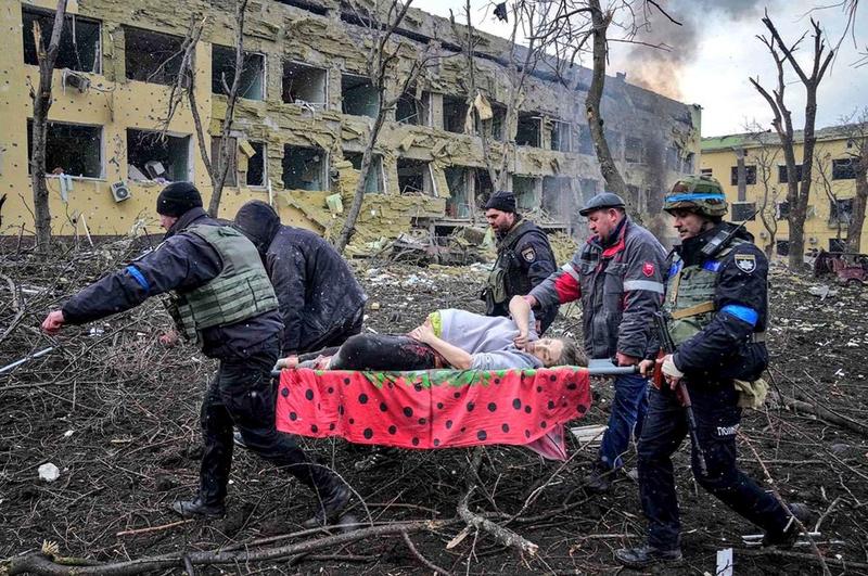 Razboi în Ucraina - maternitate bombardata la Mariupol - martie 2022, Foto: EyePress News / Shutterstock Editorial / Profimedia Images