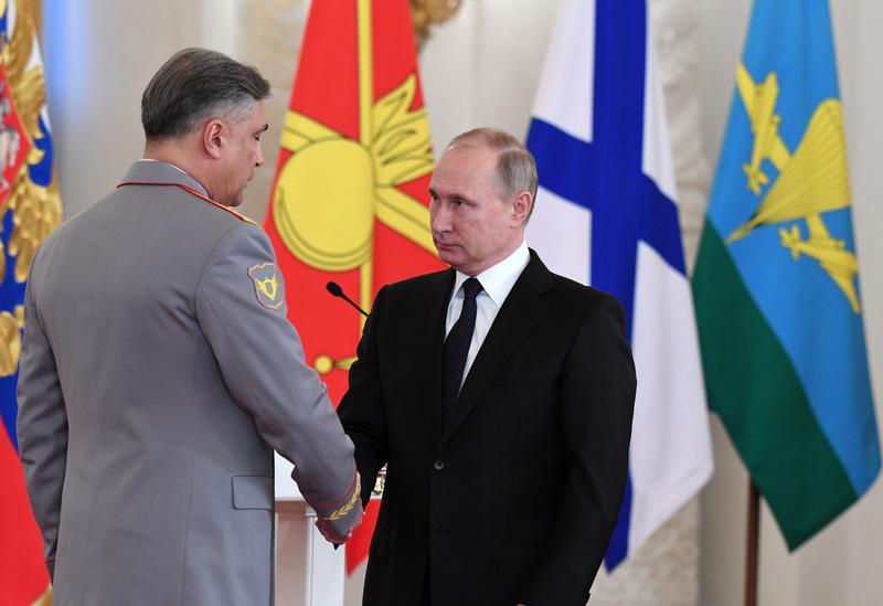 General-locotenentul Alexandr Matovnikov alaturi de Vladimir Putin, Foto: Grigory Sysoev / Sputnik / Profimedia