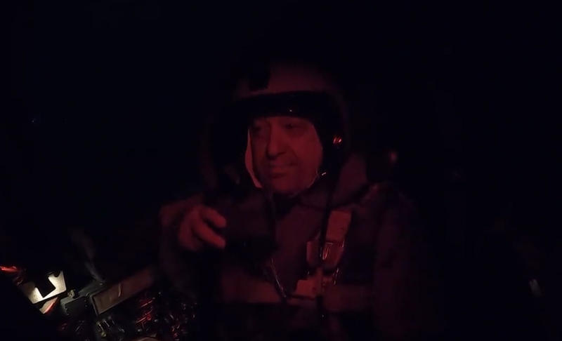 Seful mercenarilor Wagner, Evgheni Prigojin, la bordul unui bombardier Su-24, Foto: Captura video - Francis Scarr