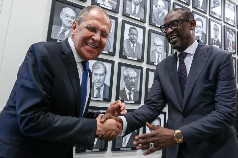 Serghei Lavrov alaturi de ministrul de externe al juntei militare din Mali, Foto: Russian Foreign Ministry / TASS / Profimedia Images