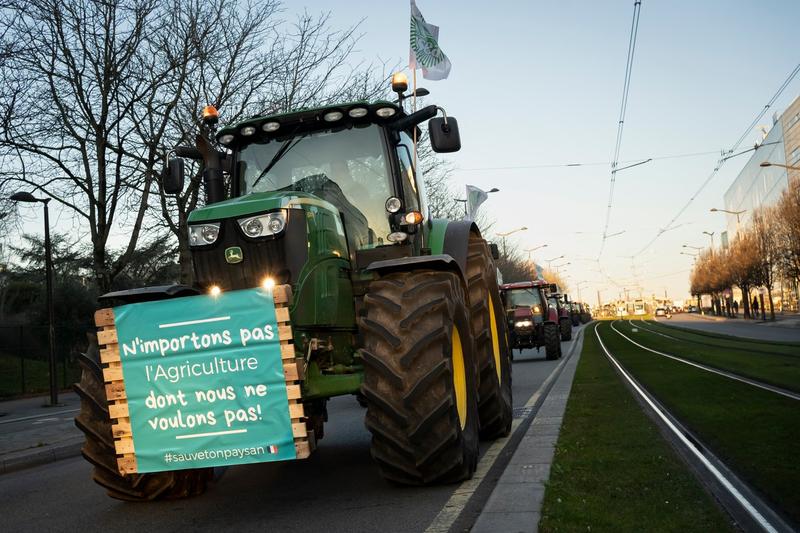 Fermierii protestează cu tractoare în Paris, Foto: Laure Boyer / AFP / Profimedia Images