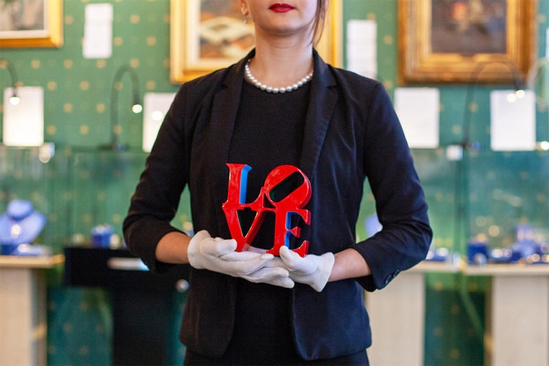 Sculptura „Love Red, Blue, Green” realizată de Robert Indiana, Foto: Artmark