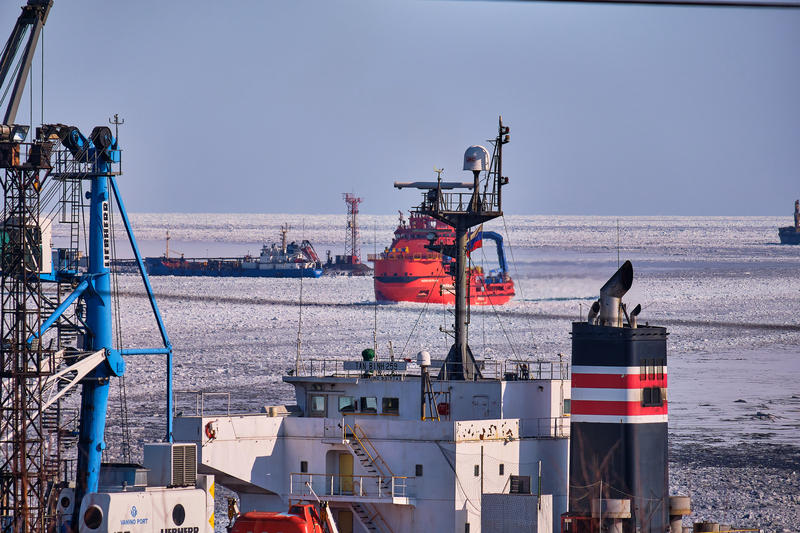 Nave în portul Vanino din strâmtoarea Tartaria, Foto: DreamsTime / Dmitrii Rud