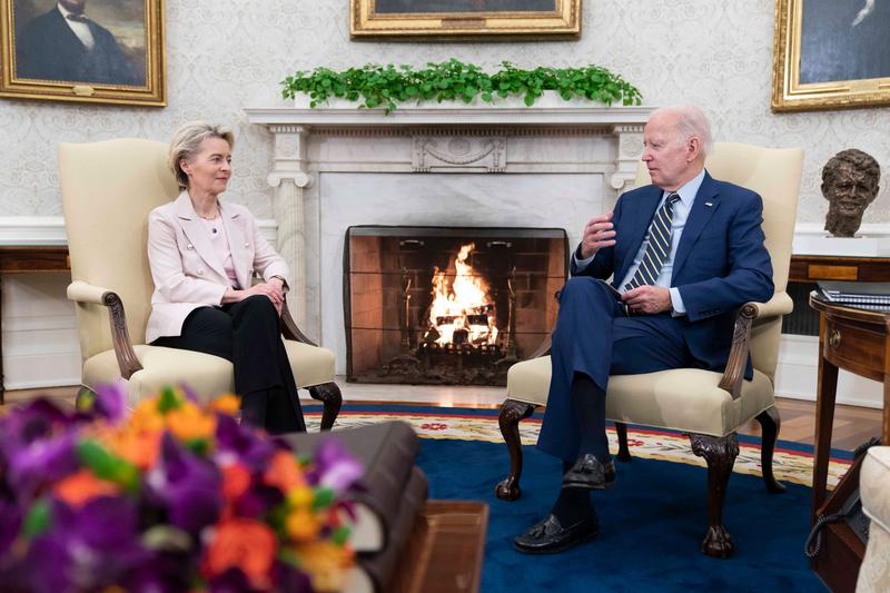 Ursula von der Leyen și Joe Biden, Foto: Bonnie Cash / Pool via CNP / Splash / Profimedia