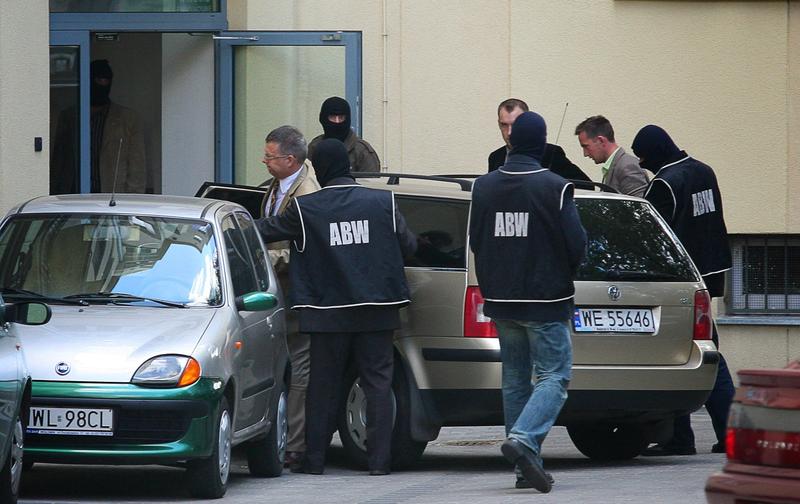 Agenti ai ABW, serviciul de securitate interna al Poloniei, Foto: Wojtek RADWANSKI / AFP / Profimedia Images