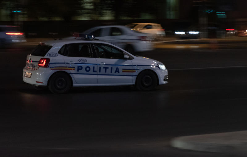 Masina de politie in patrulare, Foto: © Balaci Nicolae | Dreamstime.com