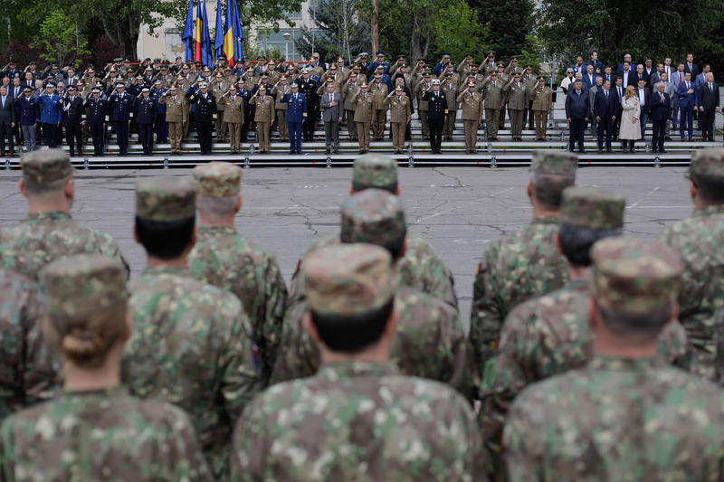 Civilii care lucrează în Armată ar putea beneficia de recucerea stagiului de cotizare la pensie precum militarii, Foto: Inquam Photos / George Calin