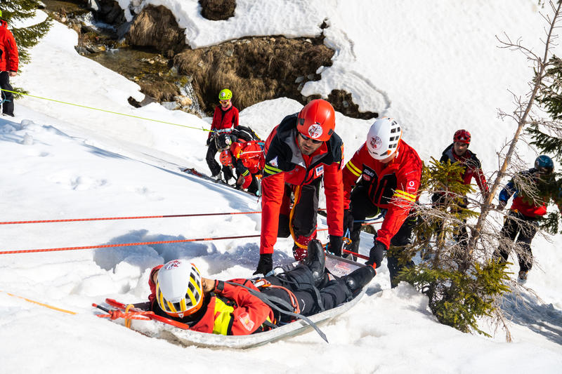 Salvatori montani, Foto: International Mountain Rescue Race România