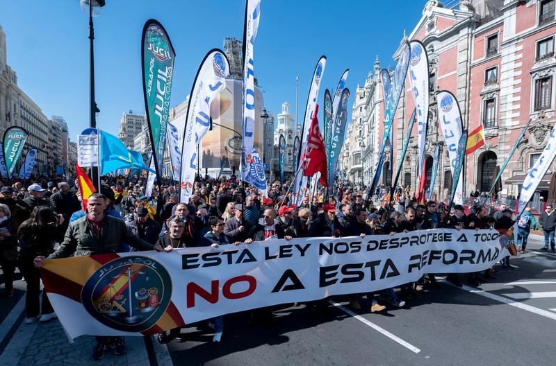 Polițiștii au protestat la Madrid împotriva modifcări unei controversate legi, Foto: Alberto Ortega / Zuma Press / Profimedia