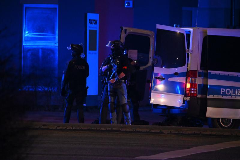 atac armat in Hamburg, Foto: Jonas Walzberg / AFP / Profimedia