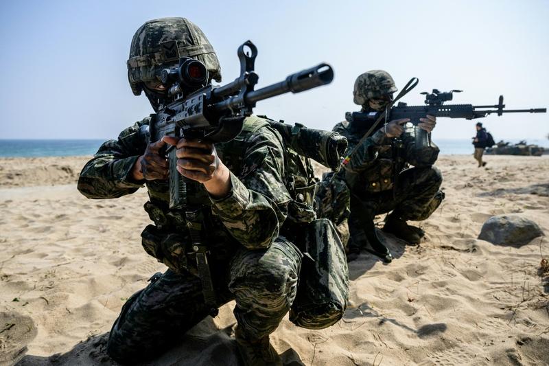 Armata sud-coreeană face exerciții comune cu armata SUA, Foto: ANTHONY WALLACE / AFP / Profimedia