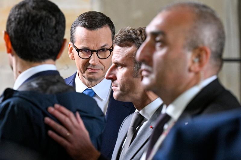 Mateusz Morawiecki si Emmanuel Macron alaturi de alti sefi de stat, Foto: Simanek Vit / CTK / Profimedia Images