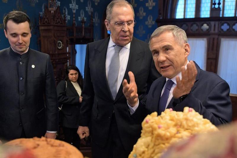 Rustam Minnikhanov (dreapta) alaturi de ministrul rus de Externe Serghei Lavrov, Foto: Kommersant Photo Agency / ddp USA / Profimedia