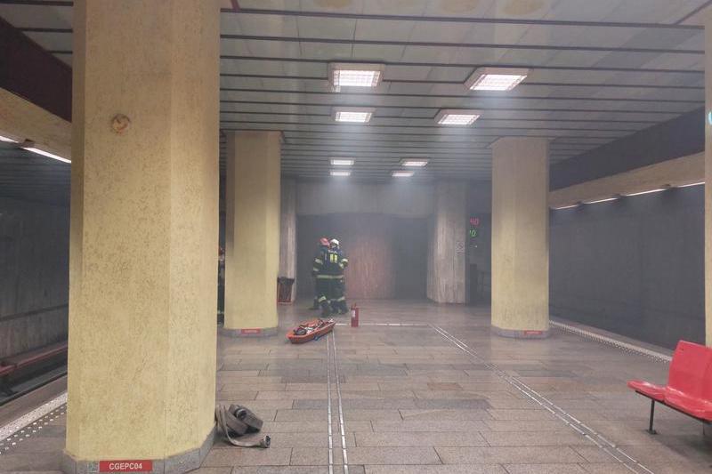 Degajare de fum la metrou, Foto: ISU Bucuresti-Ilfov