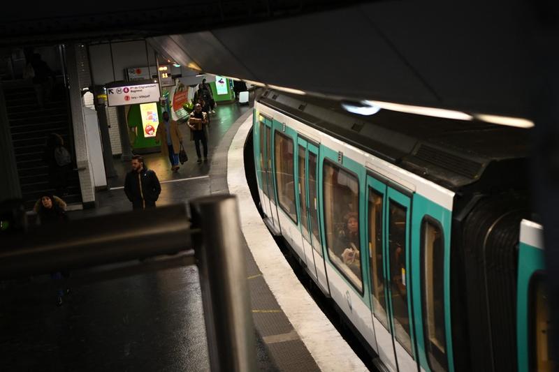 Metroul din Paris, Foto: Christophe ARCHAMBAULT / AFP / Profimedia