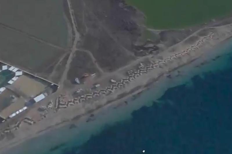 Transee săpate de ruși în Crimeea de frica ofensivei ucrainene, Foto: Not supplied / WillWest News / Profimedia