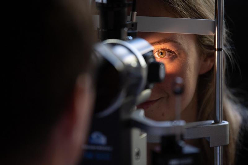 Control oftalmologic, Foto: MARIJAN MURAT / AFP / Profimedia