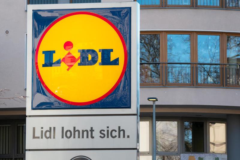 Magazin Lidl din Germania, Foto: DreamsTime / Davidstiller