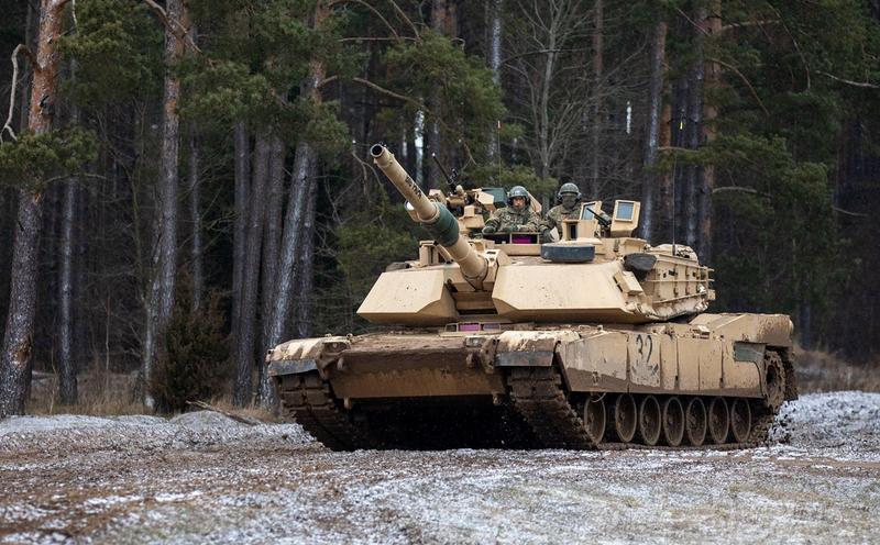 Tanc Abrams M1A2, Foto: APFootage / Alamy / Alamy / Profimedia