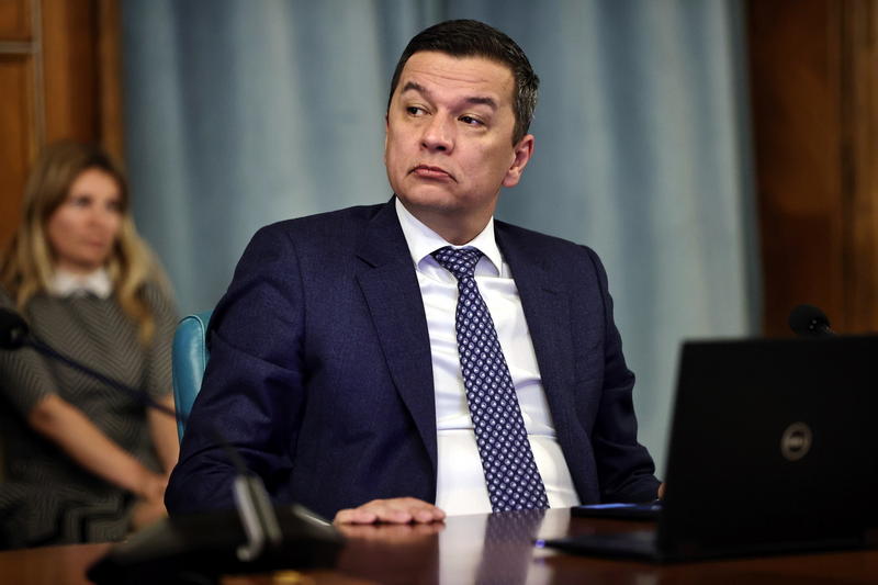 Liderii PSD, încrezători în funcționarea coaliției. Grindeanu: „Guvernul merge înainte”. Ironiile lui Mihai Tudose