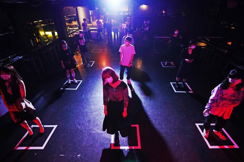 Tineri japonezi în timpul pandemiei de Covid-19, Foto: Takayuki Hamai / AP / Profimedia