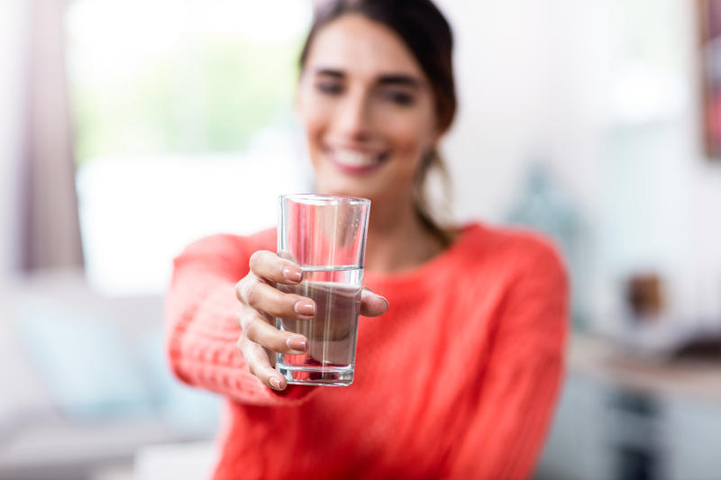 Consumul de apă recomandat este diferit pentru femei și bărbați, Foto: © Wavebreakmedia Ltd | Dreamstime.com