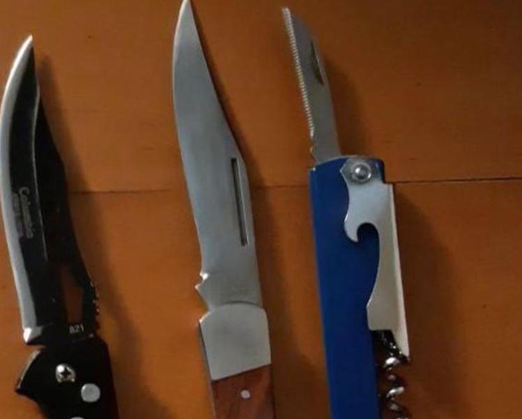 Bricege descoperite la filtrul de intrare în Palatul Parlamentului, Foto: Politia Capitalei