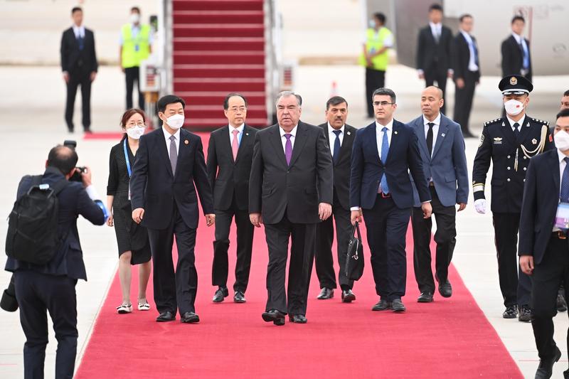 Presedintele tajik Emomali Rahmon sosind la Xi'an, Foto: Li Yibo / Xinhua News / Profimedia Images