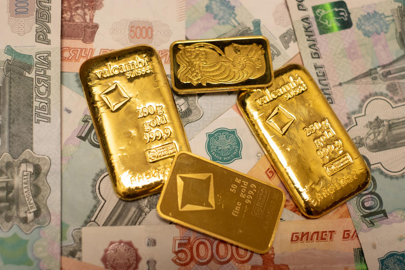 Ruble și lingouri de aur, Foto: Jaanall | Dreamstime.com