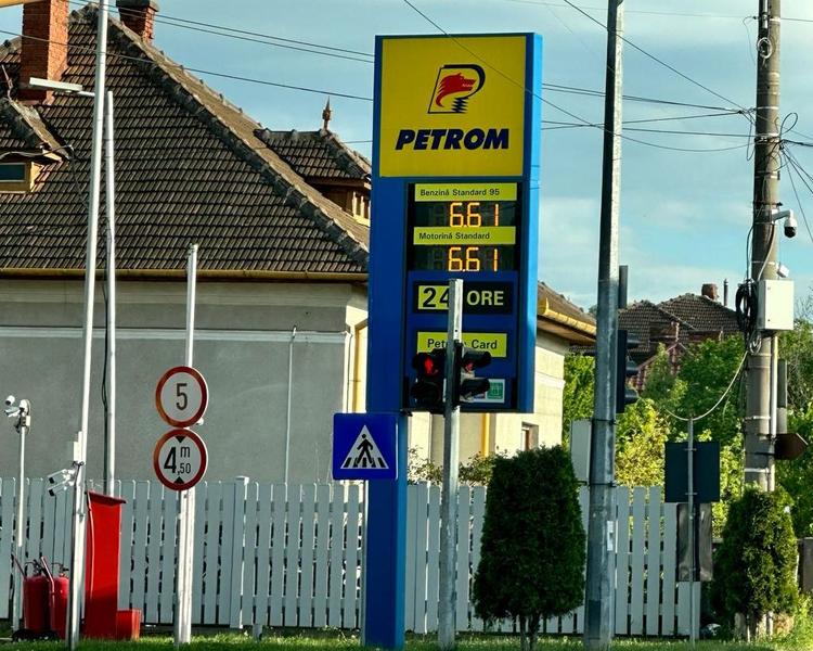 Benzina si motorina costa la fel, Foto: Hotnews