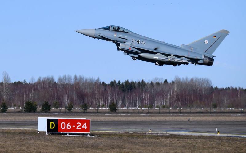 Marea Britanie și Germania monitorizează împreună spațiul aerian al țărilor baltice membre NATO Estonia, Letonia și Lituania, Foto: dpa picture alliance / Alamy / Alamy / Alamy / Profimedia