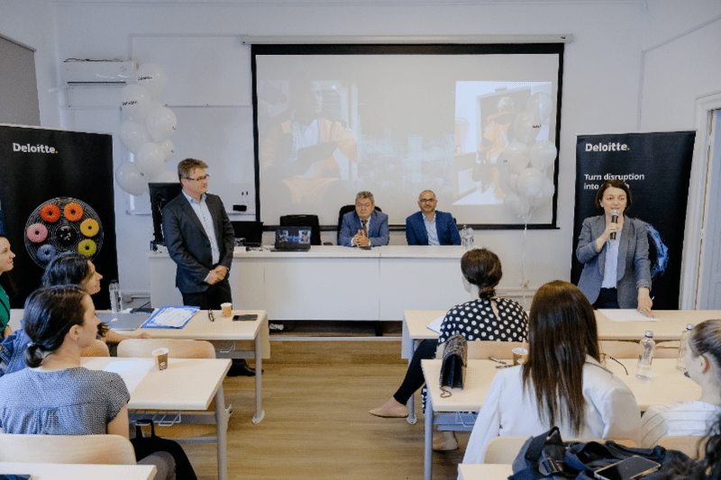 Inaugurarea amfiteatrului Deloitte de la Fac. de Litere și Literaturi Străine, Foto: Deloitte Romania