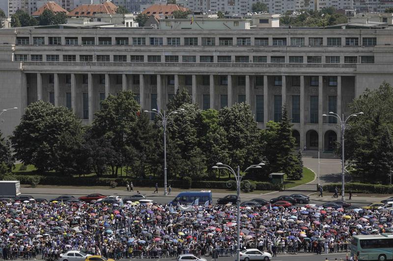 Protest al sindicatelor din educatie în fața Guvernului, Foto: INQUAM Photos / Octav Ganea