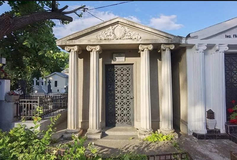 Mormintul al vestitei Rodica Ojog-Brasoveanu, Foto: Asociația Călător prin România