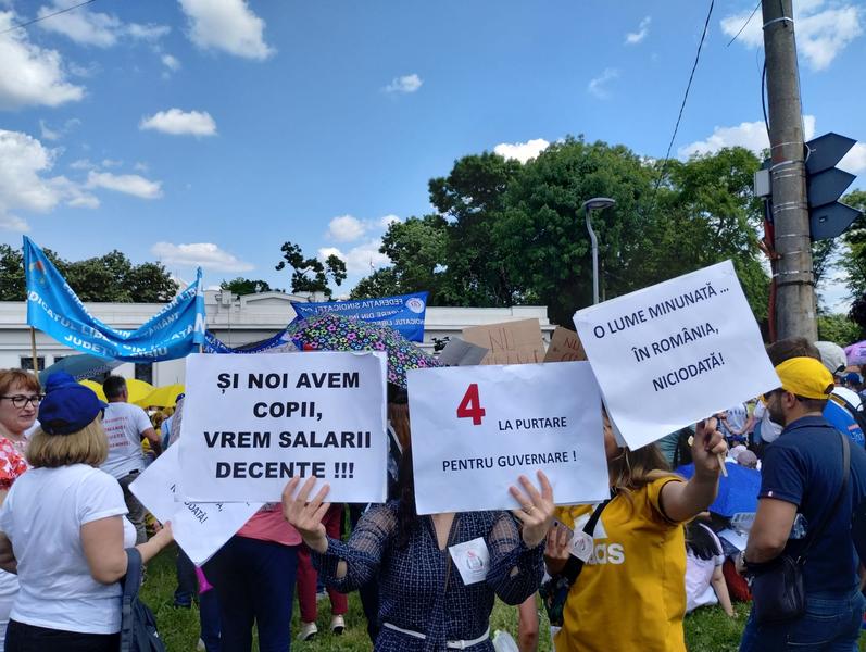 Cadrele didactice, protest la Cotroceni, Foto: Hotnews / Adrian Vasilache