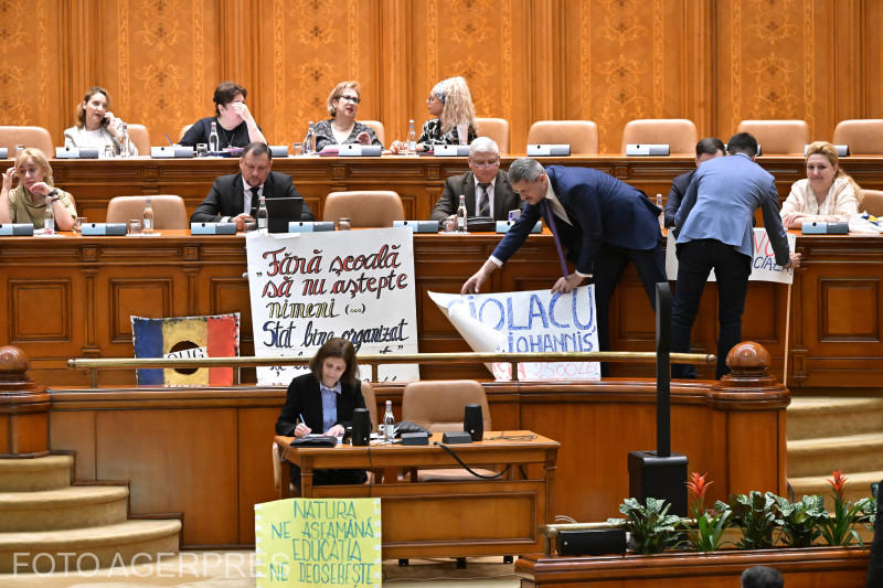 Protest USR în Parlament, Foto: AGERPRES