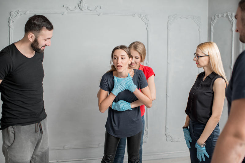 Manevra Heimlich, Foto: DreamsTime