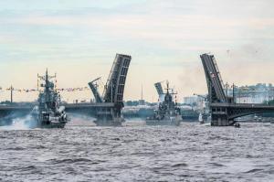 Nave rusesti parasind baza navala din Sankt Petersburg, Foto: Vladimir Drozdin / Alamy / Profimedia Images