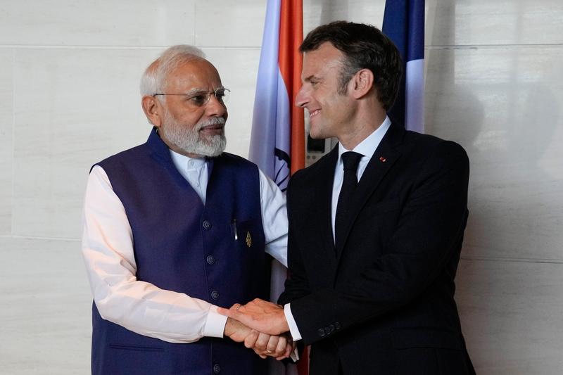 Narendra Modi și Emmanuel Macron, Foto: Achmad Ibrahim / AP / Profimedia