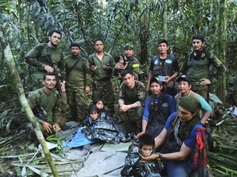 Patru copii au fost salvați după 40 de zile în care au supraviețuit în jungla amozoniană, Foto: Colombia's Armed Force Press Office / AP / Profimedia