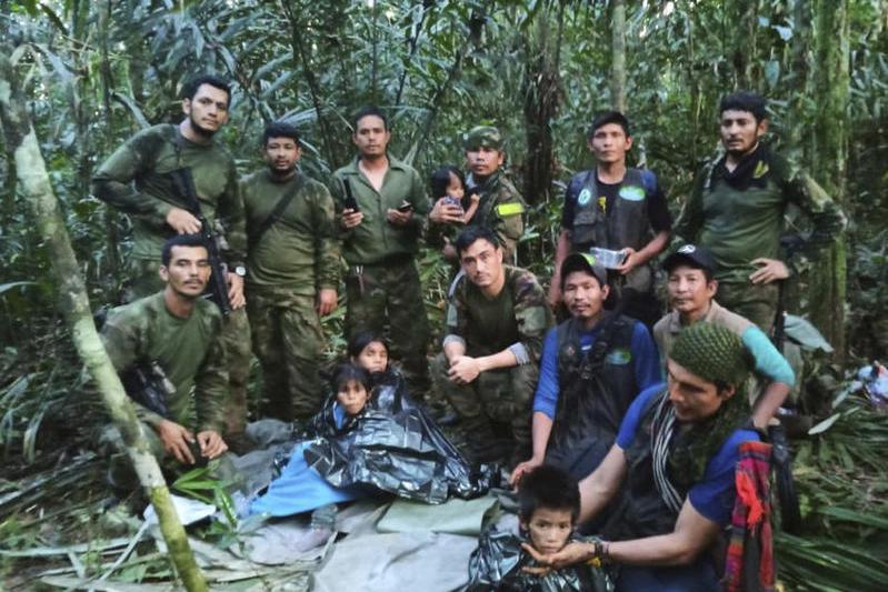 Patru copii au fost salvați după 40 de zile în care au supraviețuit în jungla amozoniană, Foto: Colombia's Armed Force Press Office / AP / Profimedia