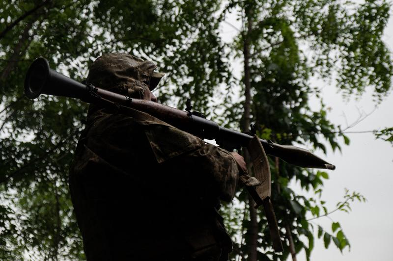 Un soldat ucrainean cu un lansator portabil de rachete antitanc, Foto: Madeleine Kelly / Zuma Press / Profimedia