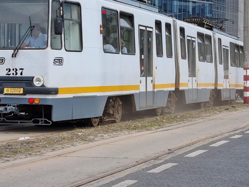 Linia tramvaiului 5 - detaliu, Foto: HotNews/Catiusa Ivanov