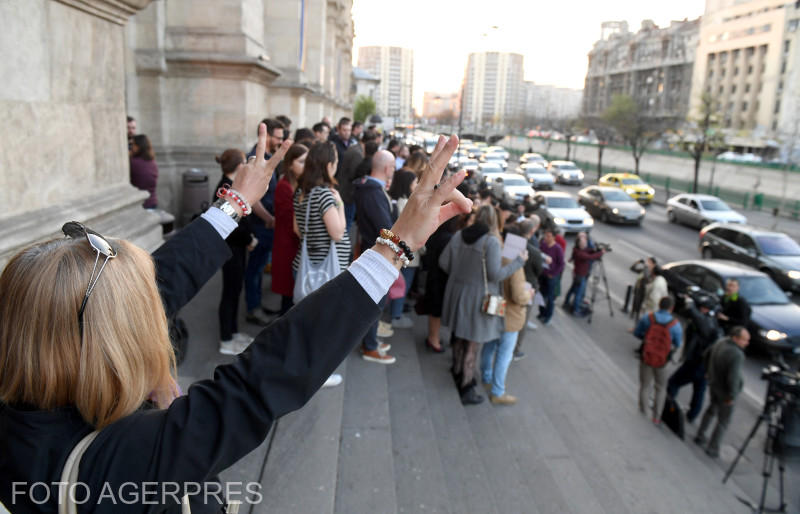 Protest al magistratilor, pe treptele Palatului de Justitie din Bucuresti, Foto: Agerpres